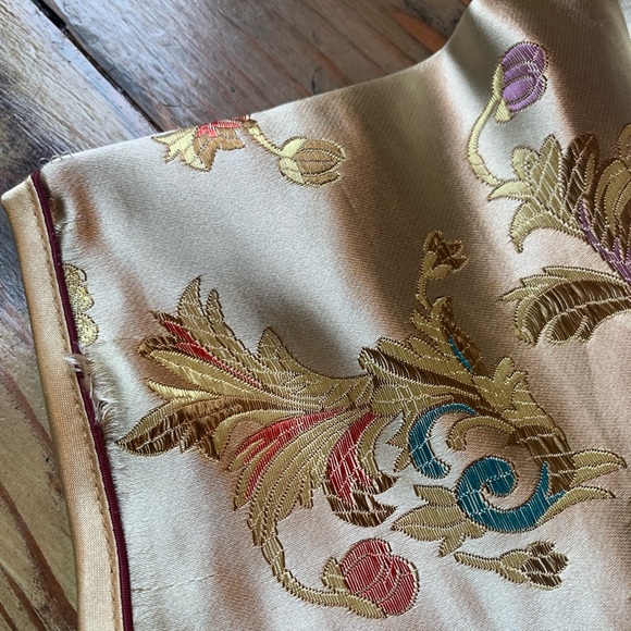 Chinese Traditional Silk Blouse - Picture 7 of 7